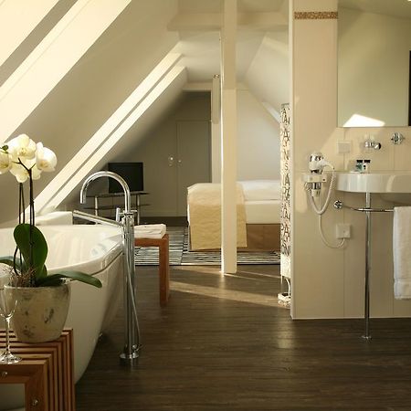 Strand-Hotel Seenelke Вильгельмсхафен Номер фото